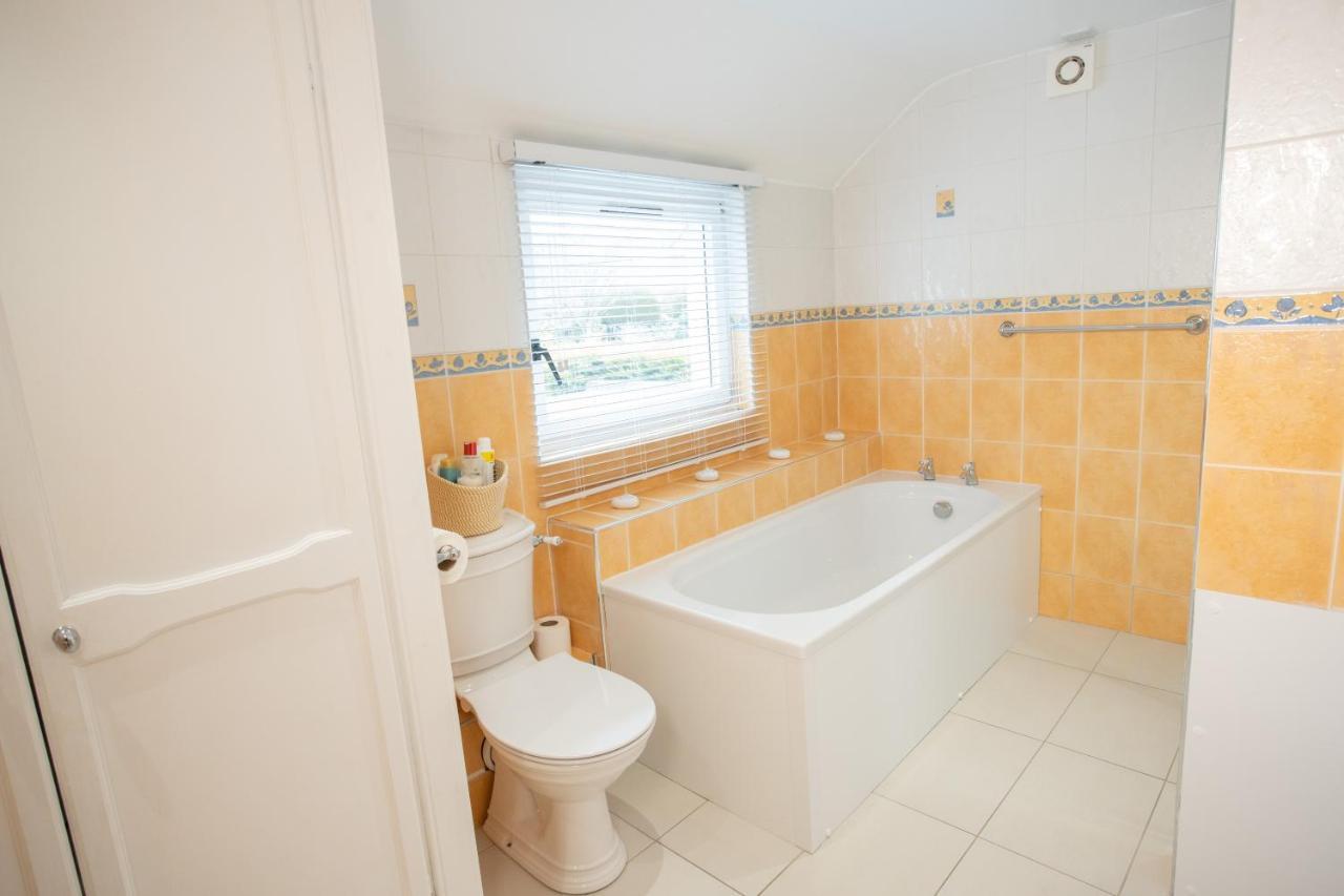 4 Private Bedroom House With 3 Parking Spaces Free Perth Buitenkant foto